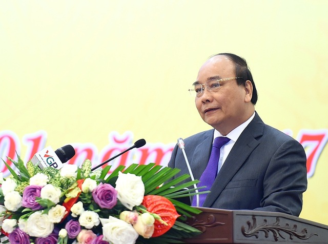 Thủ tướng: Hãy làm quen với tư duy quản lý khoa học chỉ dựa vào kết quả! - 1
Thủ tướng Chính phủ Nguyễn Xuân Phúc chỉ đạo tại Hội nghị trực tuyến toàn quốc tổng kết công tác năm 2016, triển khai công tác năm 2017 với chủ đề “Khoa học và công nghệ phục vụ phát triển kinh tế-xã hội”.