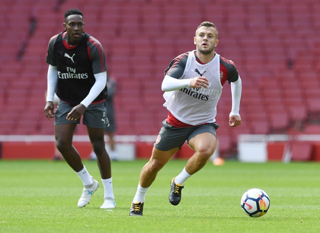 Sanchez trở lại luyện tập cùng Arsenal chuẩn bị đá Siêu cúp Anh - 7
Tiền vệ Jack Wilshere (phải) đã trở lại Arsenal sau một năm tới Bournemouth theo dạng cho mượn