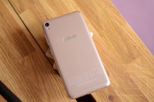Loạt điện thoại chụp ảnh selfie sáng giá ở phân khúc phổ thông - 5 Loạt điện thoại chụp ảnh selfie sáng giá ở phân khúc phổ thông - 5