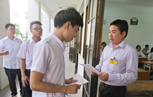 Đào tạo giáo viên: Nên tuyển học sinh giỏi - 1 Theo PGS.TS Lưu Trang - Hiệu trưởng Trường ĐH Sư phạm Đà Nẵng, một trong những giải pháp nâng cao chất lượng đào tạo giáo viên, là yêu cầu tuyển học sinh giỏi, yêu nghề giáo, có năng khiếu... (ảnh minh họa)