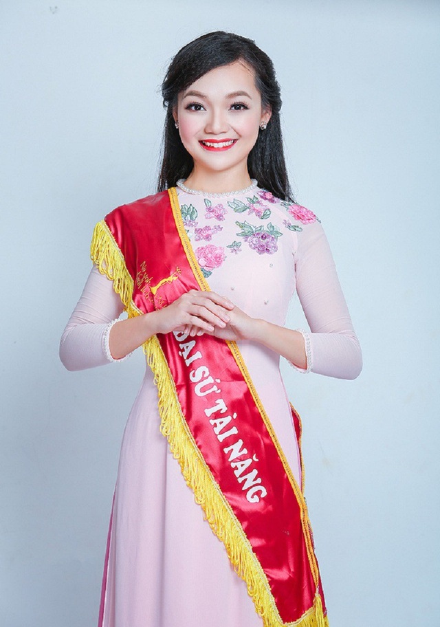 Những nhân vật trẻ đáng chú ý nhất năm 2017 (Phần 1) - 1 Trần Mỹ Linh