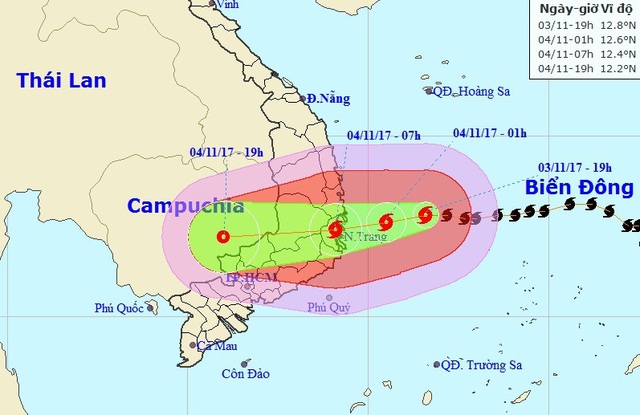 Sáng sớm mai, bão số 12 đổ bộ Phú Yên - Ninh Thuận - 1 Vị trí và hướng di chuyển của bão số 12 (Ảnh: NCHMF).