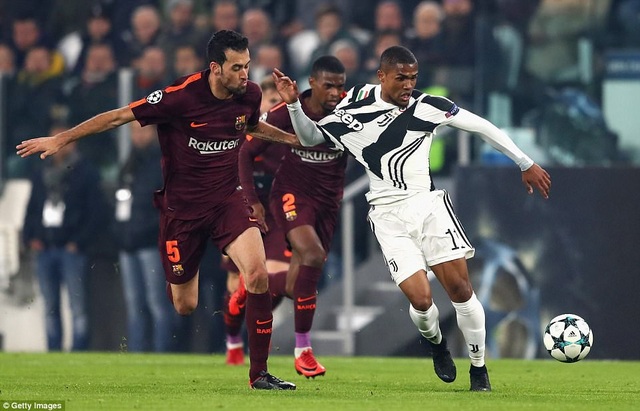 Hòa Juventus, Barcelona giành vé đi tiếp ở Champions League - 2
Trận đấu diễn ra với tốc độ rất cao