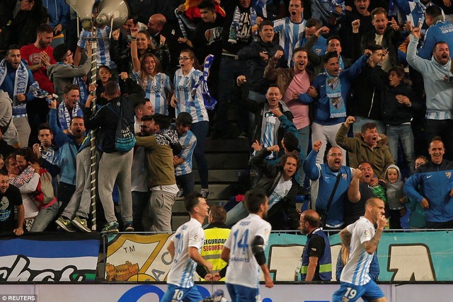 Nhìn lại thất bại ê chề của Barcelona tại La Rosaleda - 8
Malaga đã thành công trong việc chế ngự sức mạnh của Barcelona