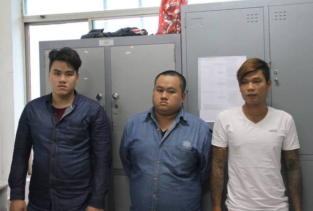 Bắt thêm 3 nghi can vụ đập phá quán kem ở trung tâm Sài Gòn - 1 Bắt thêm 3 nghi can vụ đập phá quán kem ở trung tâm Sài Gòn - 1