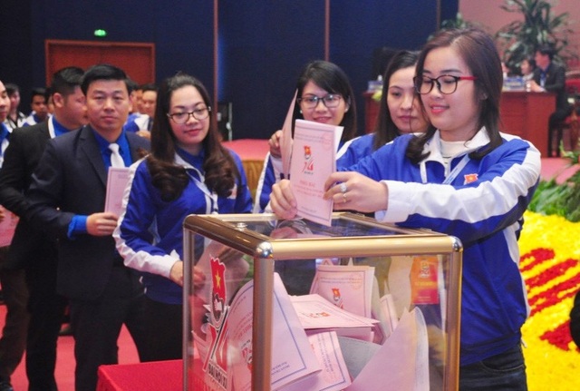 Quy định bầu cử Ban chấp hành TW Đoàn nhiệm kỳ 2017- 2022 có gì đặc biệt? - 5
Các đại biểu tiến hành bỏ phiếu