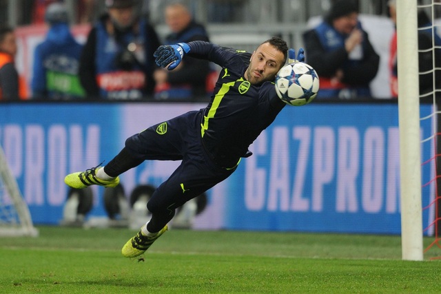 Nhìn lại trận đấu "thảm họa" của Arsenal trên sân Bayern Munich - 4
Thủ thành Ospima khởi động tại Allianz Arena