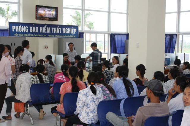 Lao động từ 24-30 tuổi: Có tỷ lệ đăng ký hưởng trợ cấp thất nghiệp cao nhất - 1 Lao động từ 24-30 tuổi: Có tỷ lệ đăng ký hưởng trợ cấp thất nghiệp cao nhất - 1