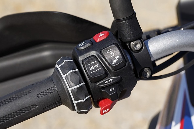 BMW tung bộ đôi Adventure cỡ trung F750 GS và F850 GS - 18 BMW tung bộ đôi Adventure cỡ trung F750 GS và F850 GS - 18