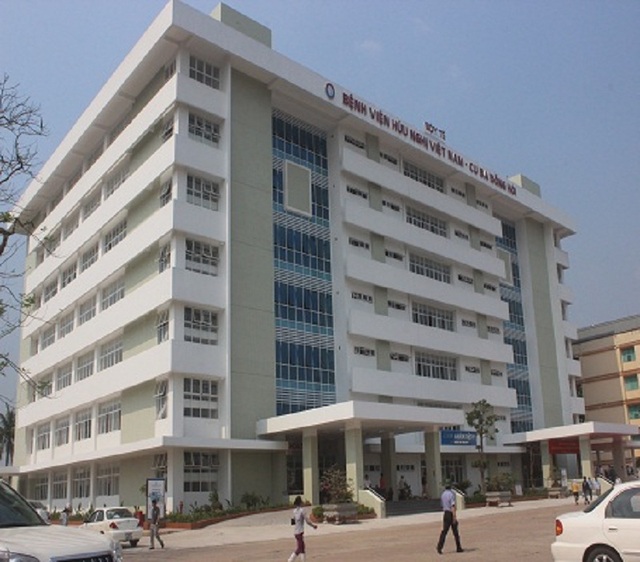 Một bác sỹ bị hành hung ngay trước cửa phòng cấp cứu - 2 Bệnh viện Hữu nghị Việt Nam - CuBa Đồng Hới