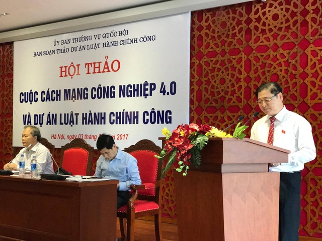 “Cuộc cách mạng thường đi liền với một cú sốc trong xã hội” - 1 Ông Phan Xuân Dũng phát biểu tại hội thảo.
