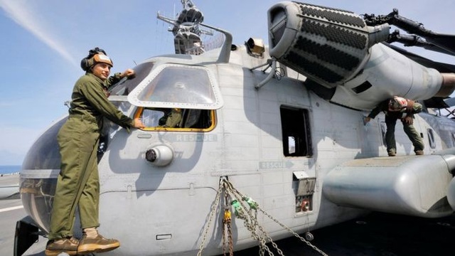 Cửa trực thăng quân sự Mỹ rơi trúng trường học Nhật Bản - 1
Một trực thăng CH-53E của Mỹ (Ảnh: Reuters)