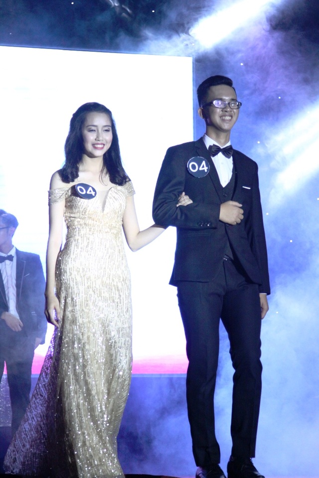 Lộ diện cặp đôi Đại sứ “trai tài gái sắc” chuyên ĐH Sư phạm - 11 Lộ diện cặp đôi Đại sứ “trai tài gái sắc” chuyên ĐH Sư phạm - 11