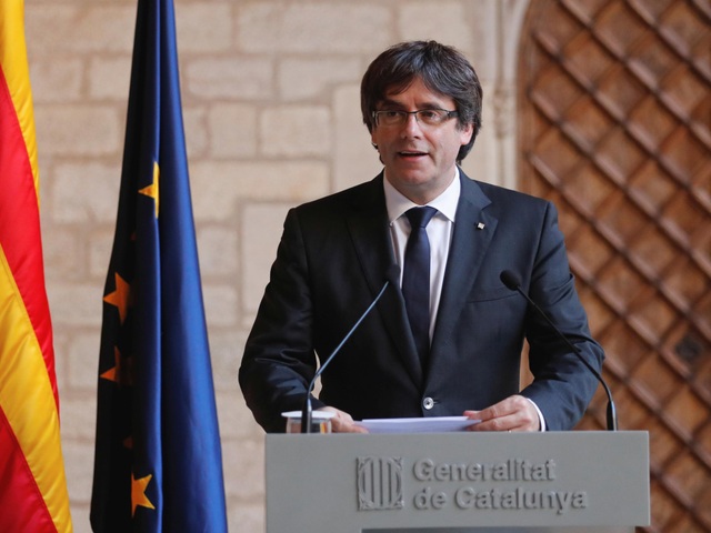 Cựu Thủ hiến Catalonia chạy sang Bỉ sau khi bị cáo buộc hàng loạt tội danh - 1 Cựu Thủ hiến Catalonia Carles Puigdemont (Ảnh: Independent)