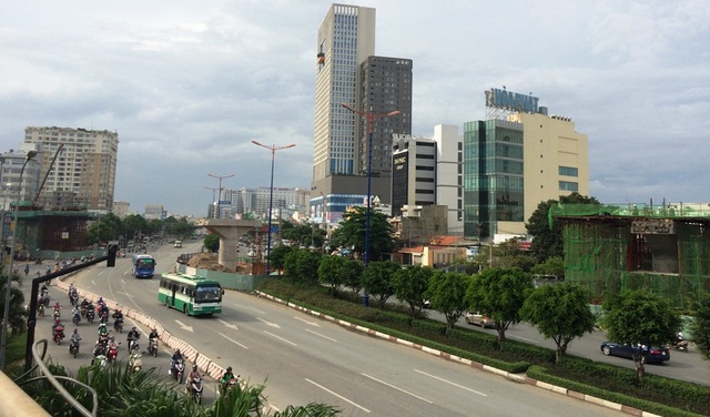 TPHCM: Nhiều công trình thi công xuyên Tết Nguyên đán - 1 Rào chắn thi công hạng mục công trình thuộc dự án tuyến metro Bến Thành - Suối Tiên