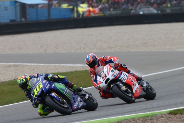 Chặng 8 MotoGP 2017: Chiến thắng tuyệt vời gọi tên Valentino Rossi - 2 Chặng 8 MotoGP 2017: Chiến thắng tuyệt vời gọi tên Valentino Rossi - 2