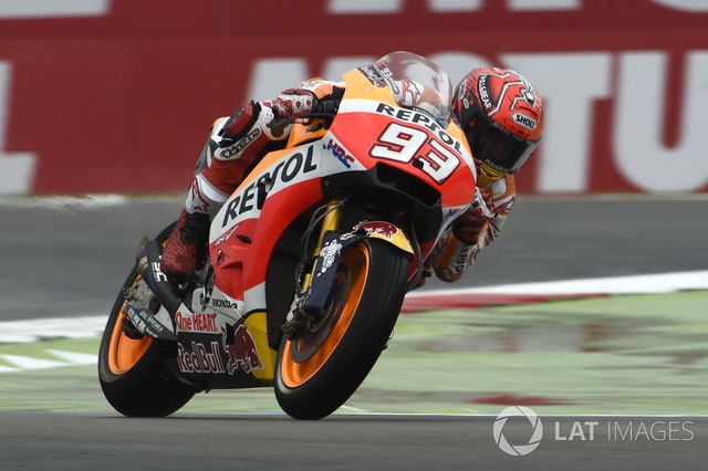 Chặng 8 MotoGP 2017: Chiến thắng tuyệt vời gọi tên Valentino Rossi - 9 Chặng 8 MotoGP 2017: Chiến thắng tuyệt vời gọi tên Valentino Rossi - 9