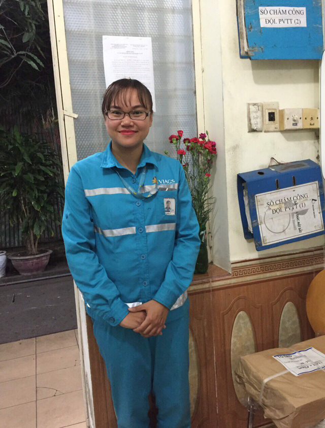 Nhân viên sân bay trả lại hơn 150 triệu đồng cho khách - 1 Chị Đặng Thị Lan đã có hành động đẹp trả lại số tài sản lớn cho hành khách
