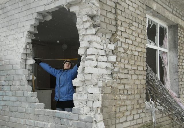 Chiến sự "đốt nóng" miền đông Ukraine - 8
Theo Đài phát thanh Tự do châu Âu, ít nhất 35 người đã thiệt mạng do các cuộc giao tranh trong tuần trước. (Ảnh: Reuters)