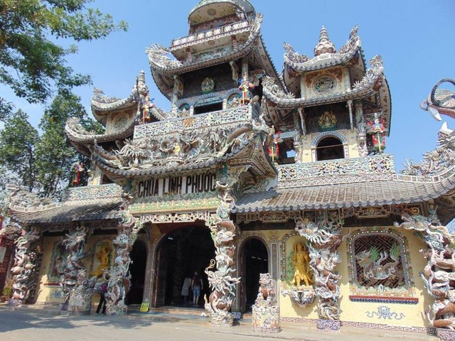 Chùa Linh Phước - ngôi chùa giữ 11 kỉ lục Việt Nam | Báo Dân trí