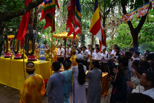 Theo dấu Chân Tiên về miền thơ mộng - 3 Theo dấu Chân Tiên về miền thơ mộng - 3