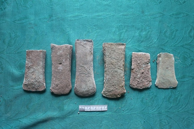 Phát lộ nhiều cổ vật giá trị - 2 Phát lộ nhiều cổ vật giá trị - 2