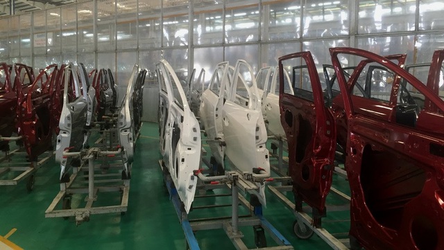 Ô tô lên kế hoạch liên tục giảm giá đón đầu năm 2018 - 3
Thị trường ô tô đang tăng trưởng nhanh, vì vậy hoàn toàn có điều kiện để phát triển công nghiệp hỗ trợ, gia tăng tỷ lệ nội địa hóa.
