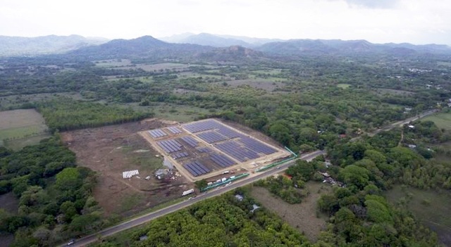 Công viên năng lượng mặt trời cung cấp điện cho 2.100 hộ dân đi vào hoạt động - 1 Công viên năng lượng mặt trời cung cấp điện cho 2.100 hộ dân đi vào hoạt động - 1