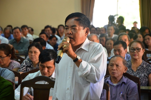 Cử tri yêu cầu công khai 137 lô biệt thự ở Sơn Trà là của ai - 2 Cử tri Lê Đình Thi (phường Xuân Hà) yêu cầu công khai 137 lô biệt thự trên bán đảo Sơn Trà là của ai để dân biết, dân giám sát.