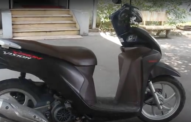 Bắt nhóm cướp xe ôm công nghệ - 2 Chiếc xe máy tang vật vụ cướp được công an thu hồi
