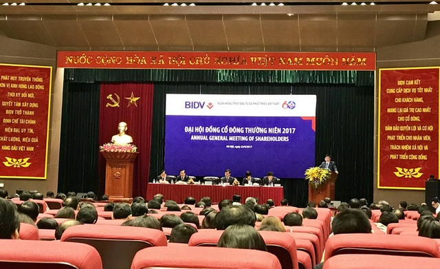 BIDV chia cổ tức 7% bằng tiền mặt - 1
Sáng nay 22/4, Ngân hàng TMCP Đầu tư và Phát triển Việt Nam (BIDV, mã cổ phiếu: BID) tổ chức đại hội cổ đông thường niên năm 2017.