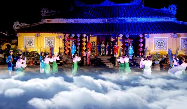 Đại Nội Huế lần đầu tiên sẽ mở cửa về đêm đón du khách - 2 Khung cảnh thần tiên trong một hoạt cảnh ở Cung Trường Sanh, Đại Nội vào ban đêm
