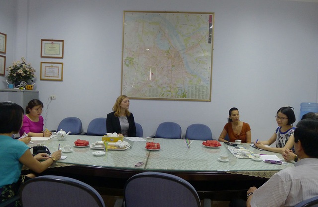 
Các đại diện của Đại sứ quán Đức tìm hiểu về việc dạy và học tại Trung tâm Sao Mai

