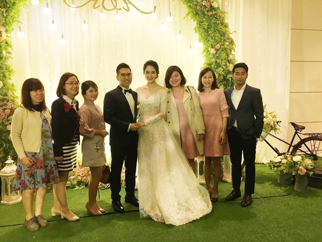 Loạt Á hậu Việt "bí mật" lên xe hoa - 2 Hoàng Anh chỉ mời đến những bạn bè thân thiết và rất ít bạn bè trong showbiz.