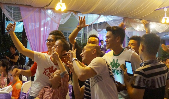 Không gian tiệc cưới nhà Lê Phương ngập sắc tím - 7 Không gian tiệc cưới nhà Lê Phương ngập sắc tím - 7