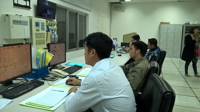 Cận cảnh những nhà máy phân bón thua lỗ nghìn tỷ đồng của Vinachem - 13
Toàn bộ công nhân Nhà máy DAP hiện đang rất trông chờ vào kế hoạch tái cơ cấu, đặc biệt là giải pháp để giảm thiểu tác động của giá thị trường đến giá phân bón trong nước
