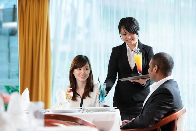 Hội thảo du học Singapore – Trường Top đầu cho khởi đầu thành công - 2
Sinh viên giờ thực hành - Khoa Du lịch Khách Sạn MDIS