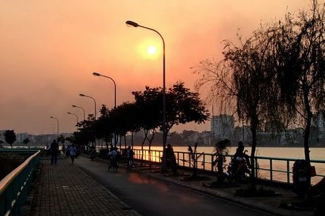 Những điểm đi chơi 8/3 không thể bỏ lỡ ở Hà Nội - 2 Những con đường tuyệt đẹp với không gian thơ mộng sẽ khiến ngày 8/3 có thêm nhiều kỷ niệm đáng nhớ.