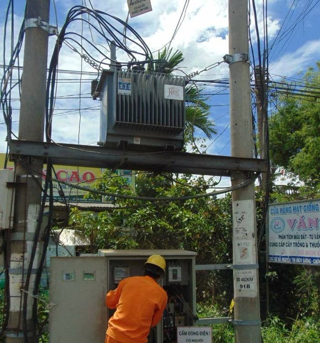 400 hộ dân bị mất điện vì 32m dây điện - 1 Trạm biến áp nơi xảy ra vụ cắt trộm dây điện (ảnh T.B)