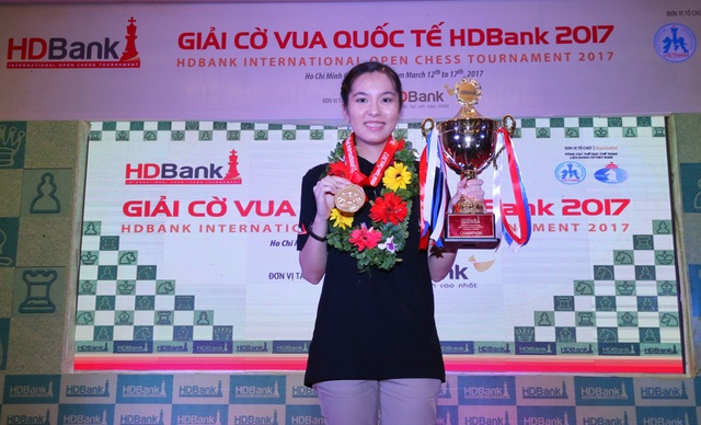 Quang Liêm vô địch giải cờ vua quốc tế HDBank lần thứ 7 năm 2017 - 2 Dinara (Kazakhstan) giành ngôi đầu bảng nữ