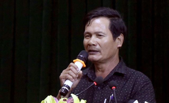 Vụ Đồng Tâm: Trả lại đất cho quân đội - 2
Ông Bùi Văn Kỷ - người dân xã Đồng Tâm, phát biểu ý kiến tại hội trường sau khi Thanh tra TP Hà Nội công bố bản Dự thảo Kết luận thanh tra.