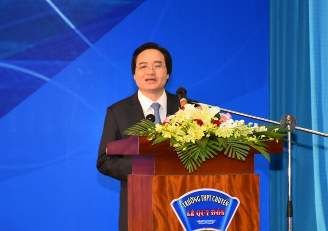 Bộ trưởng Phùng Xuân Nhạ: Khuyến khích học sinh nghiên cứu khoa học hướng đến vấn đề cuộc sống - 1
Bộ trưởng Phùng Xuân Nhạ phát biểu tại lễ khai mạc Cuộc thi khoa học kỹ thuật cấp quốc gia