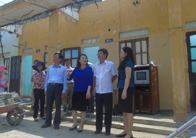 Quyết tâm không để học sinh thiếu phòng học, sách vở sau bão - 4 Quyết tâm không để học sinh thiếu phòng học, sách vở sau bão - 4