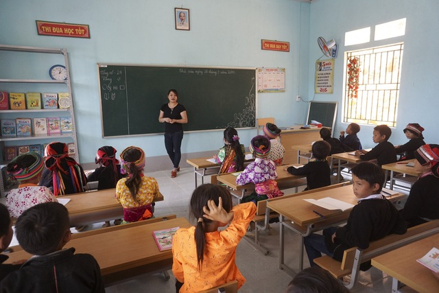 Náo nức ngày khánh thành công trình phòng học Dân trí thứ 11 tại Hà Giang - 14
2 phòng học còn lại dành cho bậc tiểu học