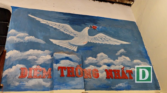 Uống cà phê, nhớ những tháng ngày xưa cũ ở Đà Nẵng - 3 Có thể tìm về những hình ảnh quen thuộc của Đà thành trong những tháng ngày xưa cũ ở các quán cà phê hoài niệm như bao bì hộp diêm Thống Nhất