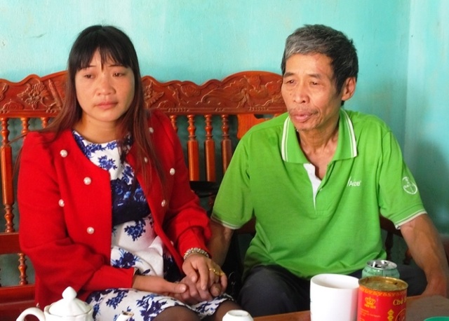Xúc động giây phút người cha già gặp lại con gái sau 16 năm thất lạc - 8 Những cảm xúc khó diễn tả bằng lời của những người thân gặp nhau sau hàng chục năm trời xa cách