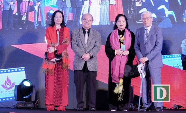 Phó Thủ tướng Vũ Đức Đam chúc tình yêu nghệ thuật thứ 7 mãi thăng hoa - 2 Phó Thủ tướng Vũ Đức Đam chúc tình yêu nghệ thuật thứ 7 mãi thăng hoa - 2