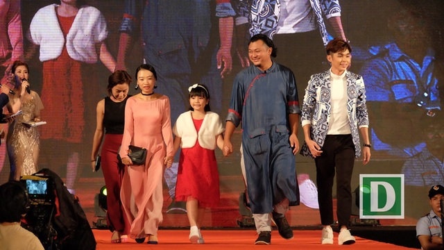 “Em chưa 18” đoạt giải thưởng Bông Sen Vàng - 3 “Em chưa 18” đoạt giải thưởng Bông Sen Vàng - 3