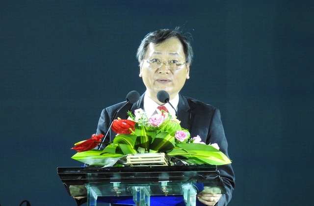 Ông Nguyễn Đắc Tài, Phó Chủ tịch UBND tỉnh Khánh Hòa, Trưởng ban tổ chức Festival Biển Nha Trang - Khánh Hòa 2017 phát biểu khai mạc