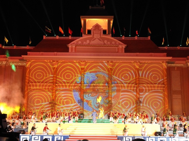 Festival Biển Nha Trang - Khánh Hòa 2017: “Mở rộng vòng tay bè bạn” - 9 Festival Biển Nha Trang - Khánh Hòa được tổ chức 2 năm một lần
